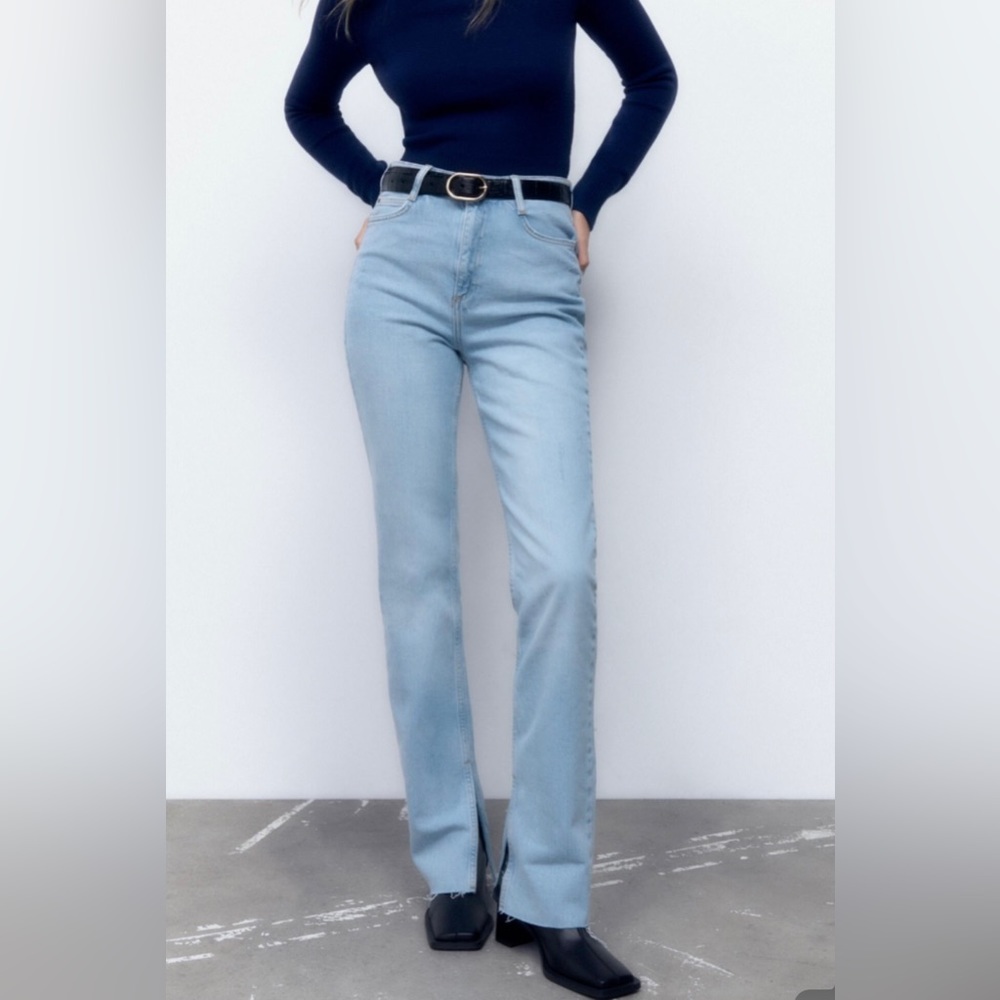 Zara High Rise Flared Slim Fit Jeans (v2)